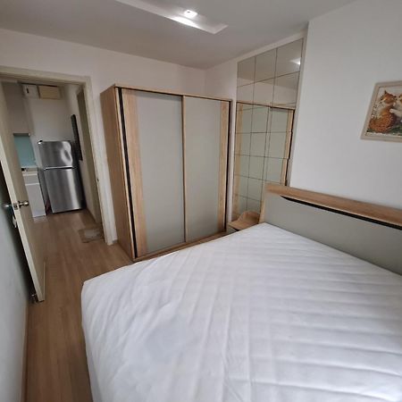 Condo In Bangkok With Swimming Pool Near Malls And Train Exteriér fotografie