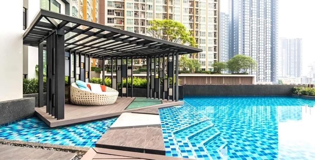 Condo In Bangkok With Swimming Pool Near Malls And Train Exteriér fotografie